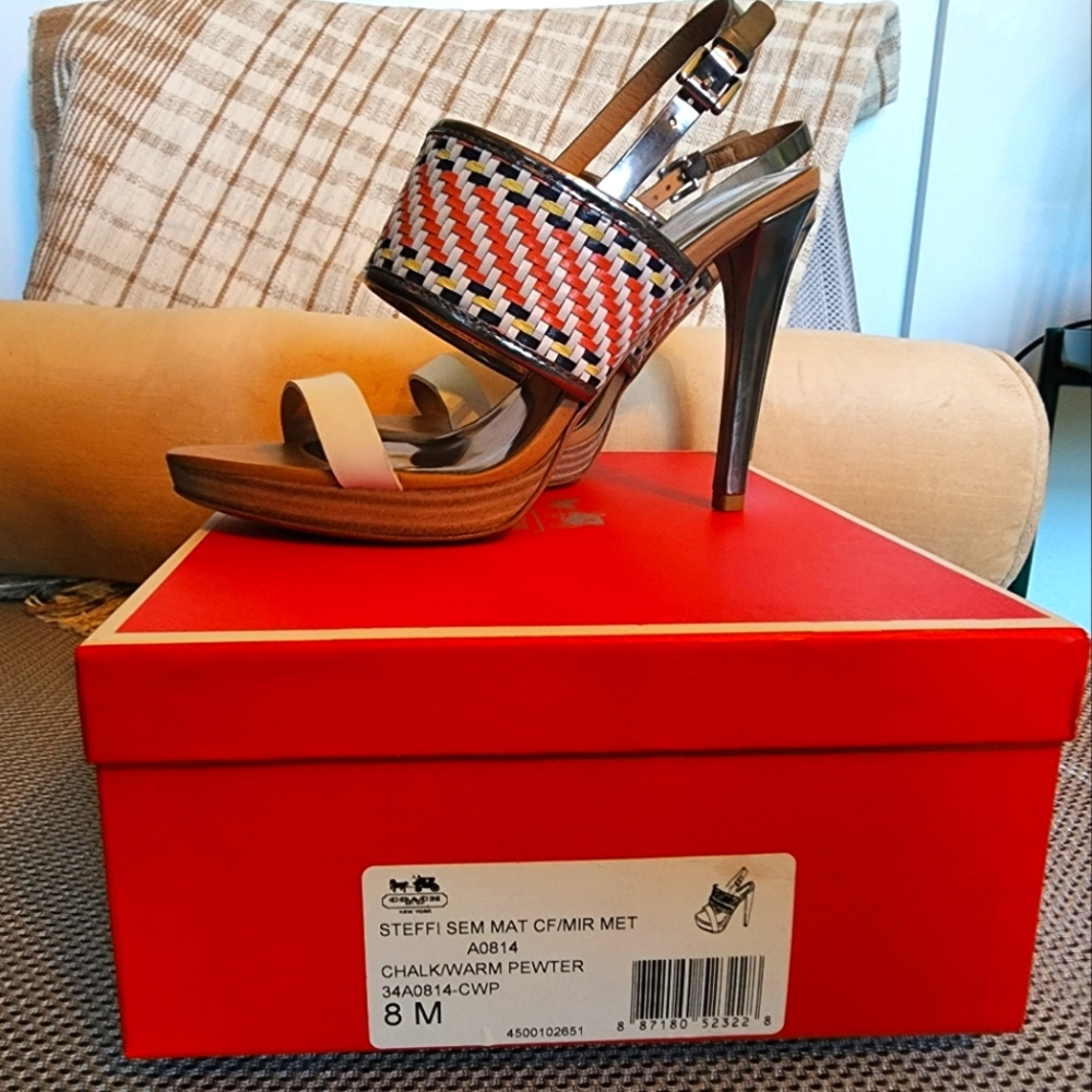 NWOT COACH Steffi Sem Mat Heels in Chalk/Warm Pewter